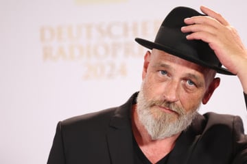 Torsten Sträter knallhart: "Ich habe den Verdacht, ich habe mir eine Essstörung eingefangen"
