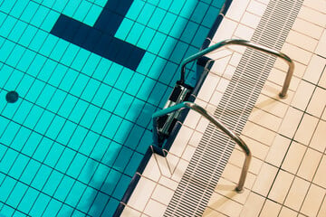 München: Erschreckender Zwischenfall: Frau in Münchner Schwimmbad sexuell belästigt!
