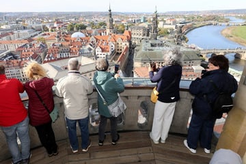 Dresden: Kann sich sehen lassen: Fünf Türme helfen dabei, der Stadt aufs Dach zu steigen