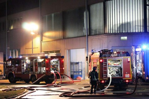 Dresden: Wanne mit flüssigem Glas gebrochen - Großeinsatz in Weißwasser