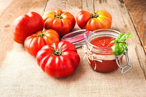 Tomatensoße einkochen: So wird Tomatensoße haltbar