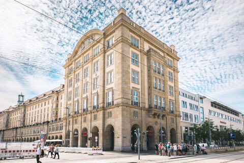 elfbar elfa master akku ALTMARKT-GALERIE - Updated May 2026 - 86 Photos & 74 Reviews - Webergasse  1, Dresden, Sachsen, Germany - Shopping Centers - Phone Number