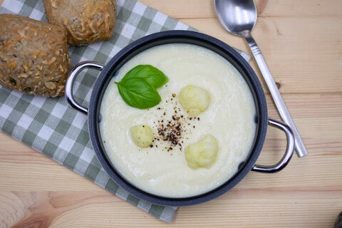 Omas Blumenkohlsuppe: Schnelles und einfaches Rezept