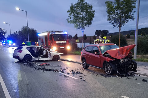 Tödlicher Unfall In Regensburg: Junger BMW-Fahrer Kracht In ...