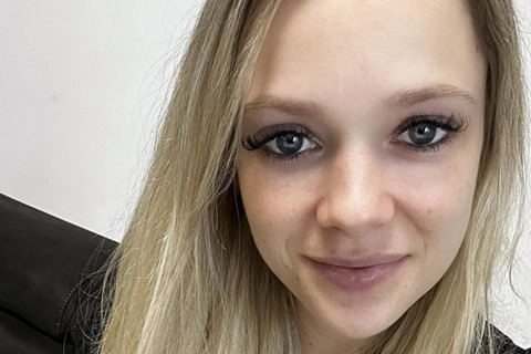 Das "Glitzer-Café" bringt Anne Wünsche an ihre Grenzen: "Ich kann nicht