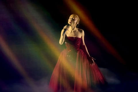 Judy Garland's daughter reacts to Ariana Grande's Wizard of Oz tribute