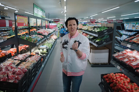 "Hundi"Sänger Alexander Marcus macht Werbung für Aldi!