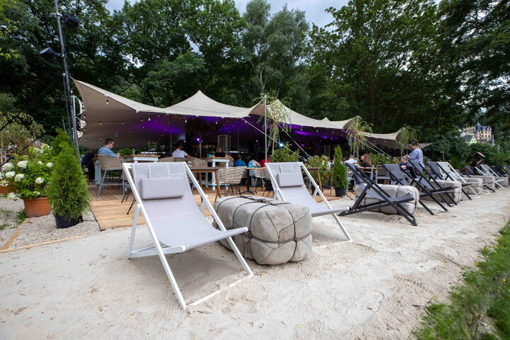 Dresden: Neues Elbstrand-Lokal mit Bühne - Alle Mann an "Deck 16"! | TAG24