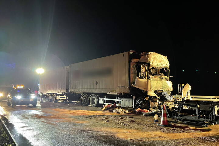 Lastwagen-Unfall Auf Der A24: Trucker (62) Steckte Schwer Verletzt In ...