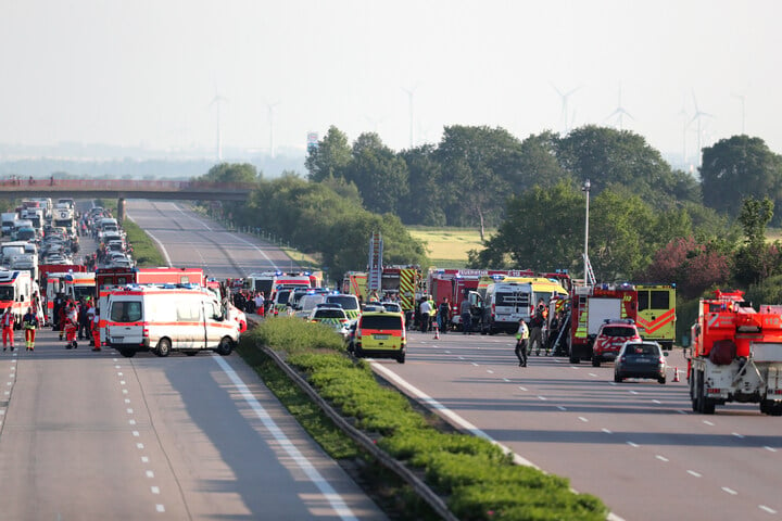 Unfall Leipzig: Verkehrsunfälle von heute - A9 / A14 | TAG24