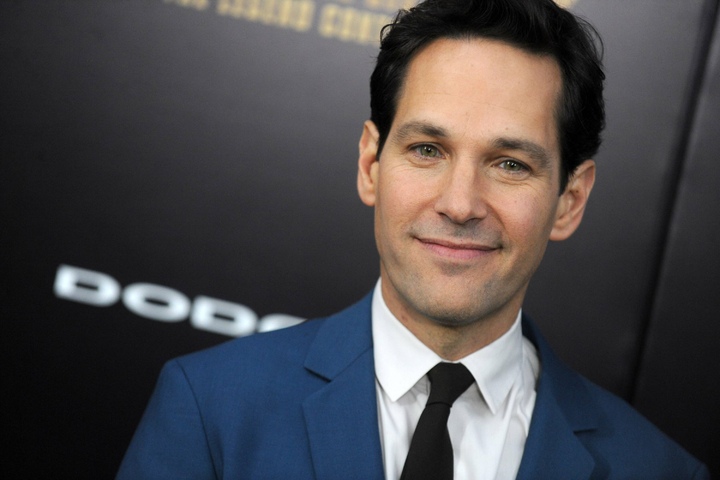 A Cookie From Ant-Man: Paul Rudd Gives Out Treats To Brooklyn Voters