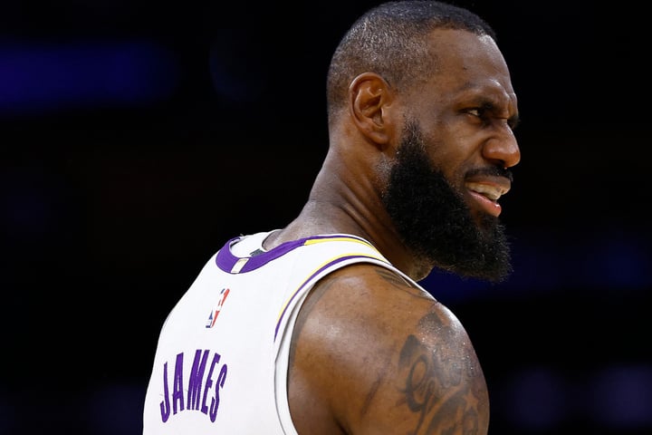 LeBron James Opts Out Of Final Year In Lakers Contract As Son Bronny ...