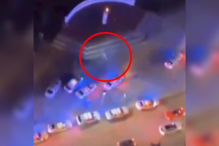 Wirbel um bizarre Theorie: Rückten mehr als 60 Polizeiautos wegen ...