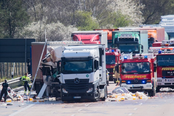 Unfall A7 Heute & Gestern: Aktuelle Unfallmeldungen Von Der A7