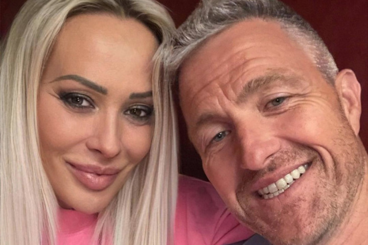 Cora Schumacher lässt alle Hüllen fallen!