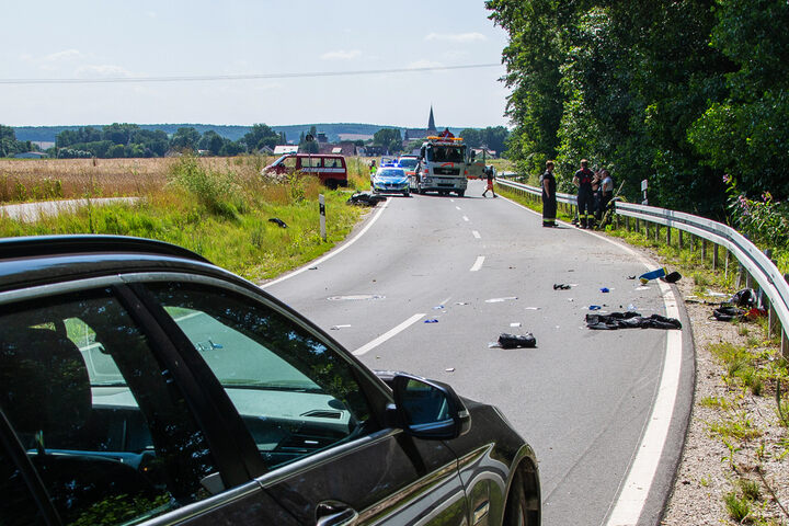 Freunde Mussten Alles Mitansehen: Motorradfahrer (†19) Stirbt Nach ...