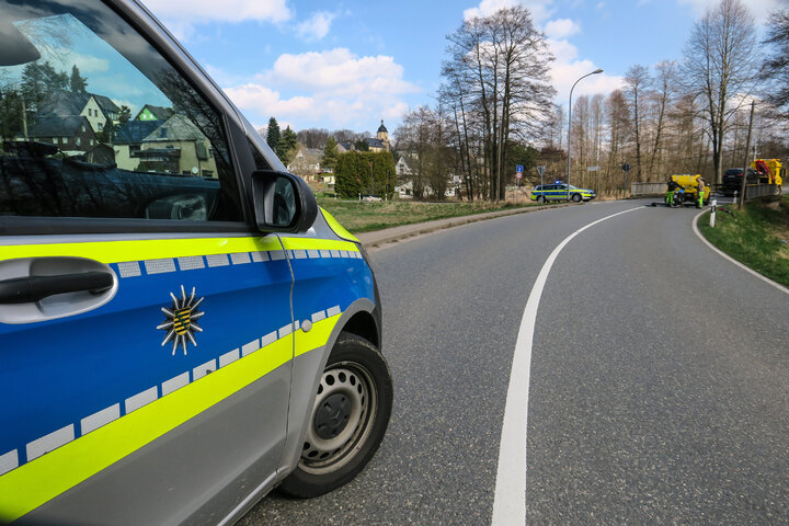 Nach Schwerem Unfall In Hartenstein: Motorradfahrer Stirbt