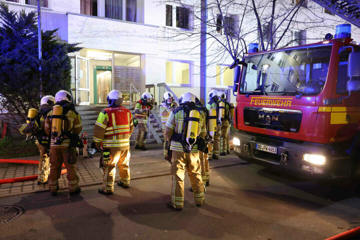 Dresden: Wieder Auf Der Budapester! Feuer In Dresdner Hochhaus ...