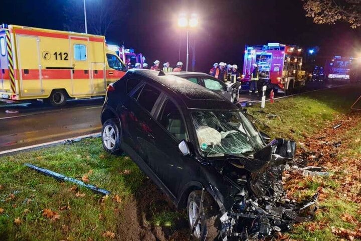 Schwerer Unfall Auf B2 Bei Treuenbrietzen: SUVs Krachen Ineinander!