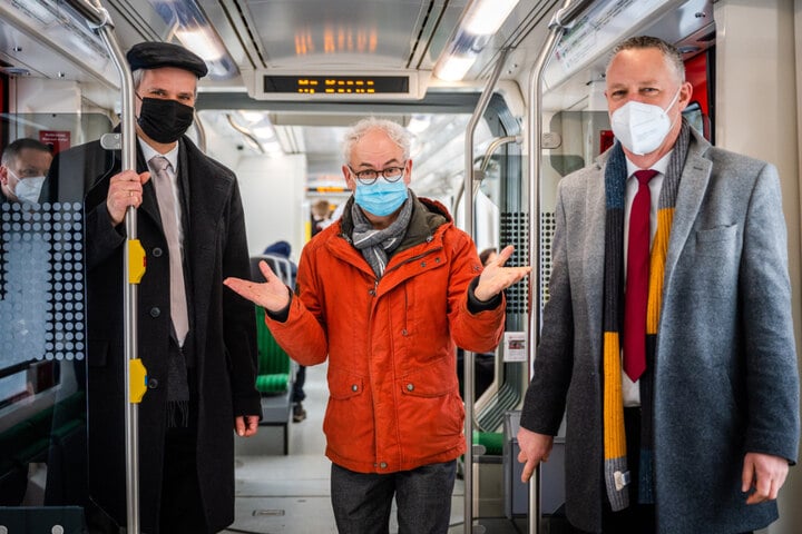 Chemnitz Mit Tom Pauls unterwegs in der CityBahn