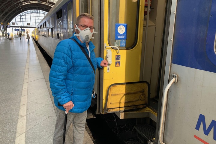 Diskriminierung bei Deutscher Bahn? Behinderter Rolf aus