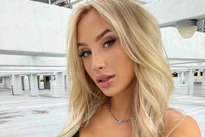 Studentin ist schockiert, als Mann ihr seine Bitte vorträgt