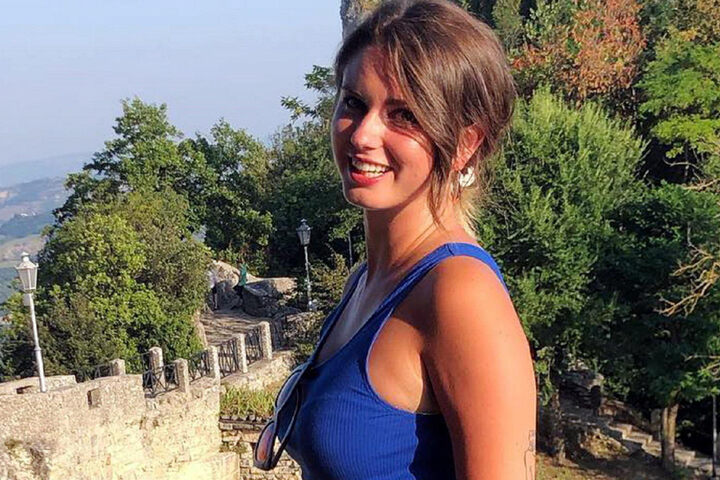 Italien Pornodarstellerin ermordet, zerstuckelt und in Ku photo