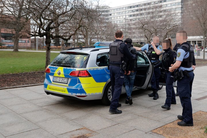 Polizeieinsatz In Chemnitz: Wieder Messer-Ärger In Der Innenstadt!