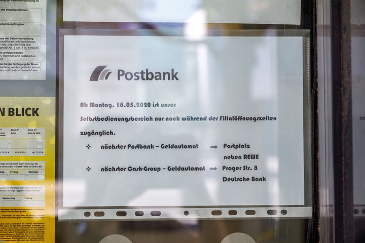 Postbank öffnungszeiten Weihnachten 2022 Darum schließt diese PostbankFiliale jetzt den SBBereich außerhalb