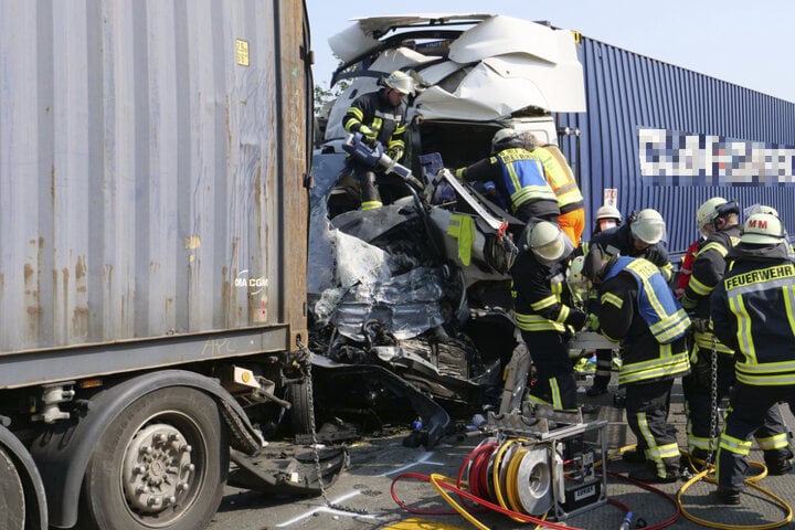 Unfall A44 heute & gestern: Aktuelle Unfallmeldungen von der A44 | TAG24