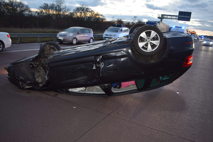 Dessau - Heftiger Crash Auf Der A9 In Sachsen-Anhalt: Skoda überschlägt ...