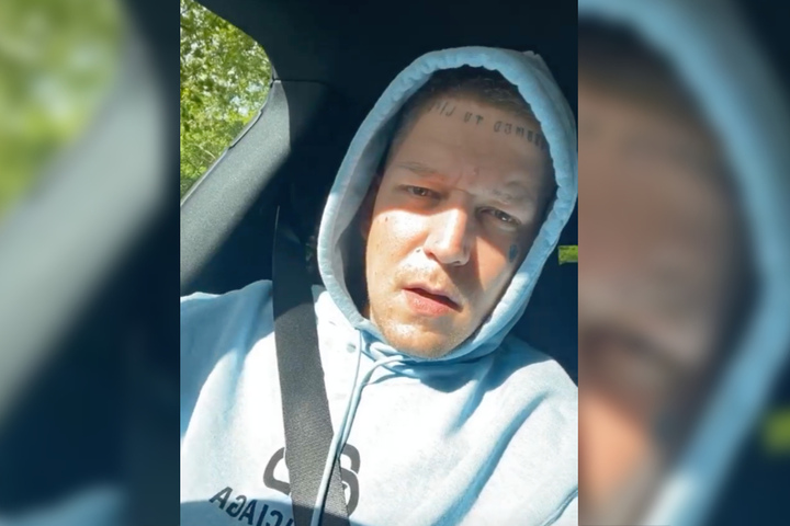 Fans bitten YouTuber MontanaBlack um Foto, dann rastet er aus TAG24