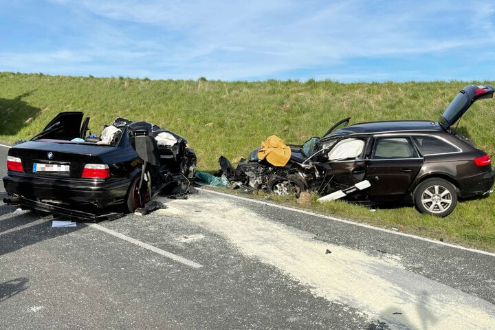 Horror Unfall Bmw Und Audi Krachen Frontal Ineinander J Hriger Ist Tot