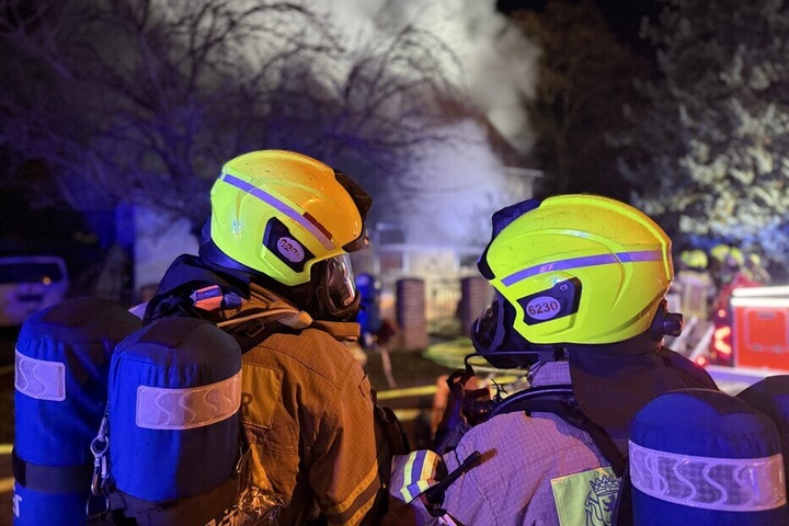 Feuer-Tragödie in Berlin: Eltern verlieren ihren Sohn (†) bei Flammen- Inferno