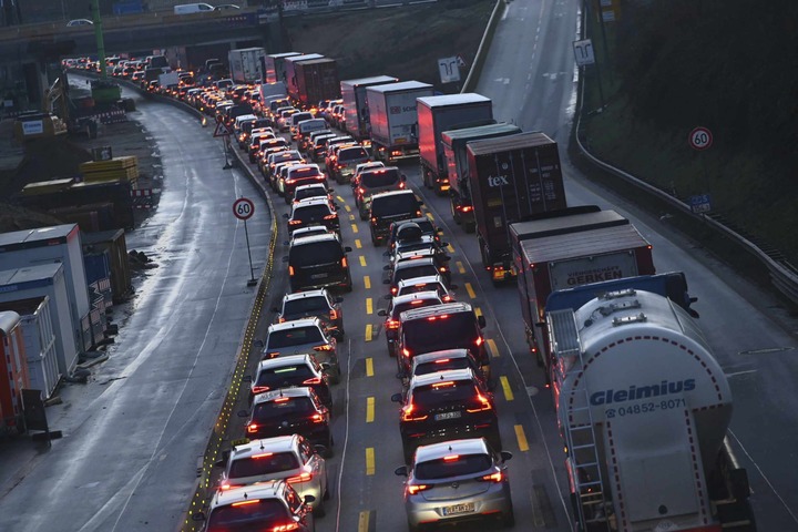 Ausbau Und Sanierung Sorgen Für Vollsperrungen Der A7