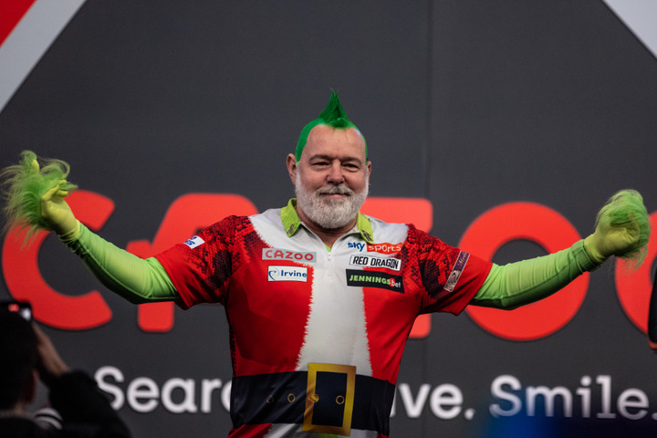 Ein Sieg Für Die Frau: Dart-Weltmeister Peter Wright Verblüfft Als Grinch