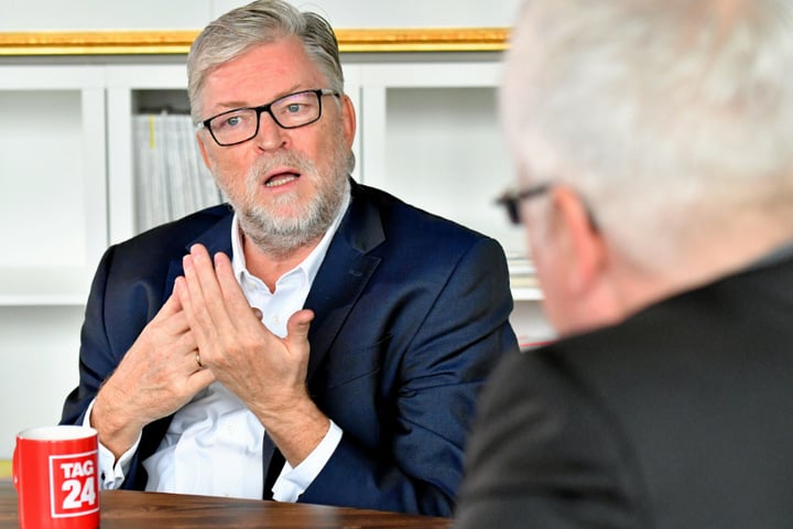 Dresden ExRegierungssprecher Sagurna