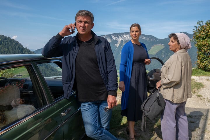 "Der Bergdoktor" Staffel 15, Folge 4: Treibt Franziskas Mutter einen Keil  zwischen die Grubers?