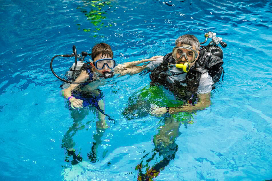 In der Halle kann mit der bisherigen Ausrüstung getaucht werden. Vor allem fürs Freiwasser braucht es aber mehr Ausrüstung.