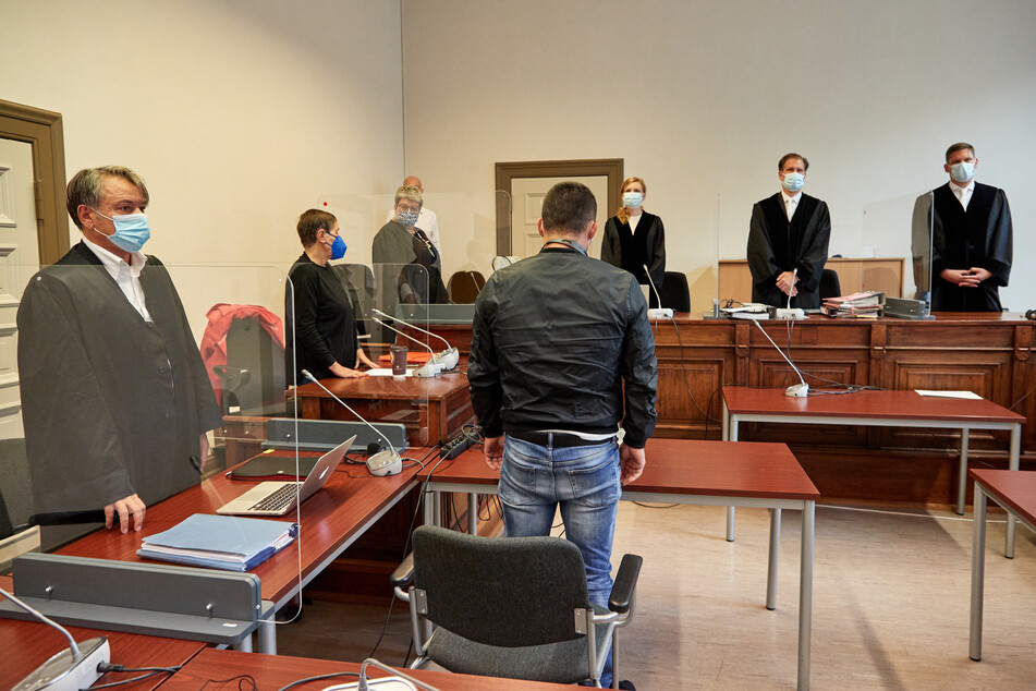 Der 33-jährige wurde zu vier Jahren und zehn Monaten Haft verurteilt.