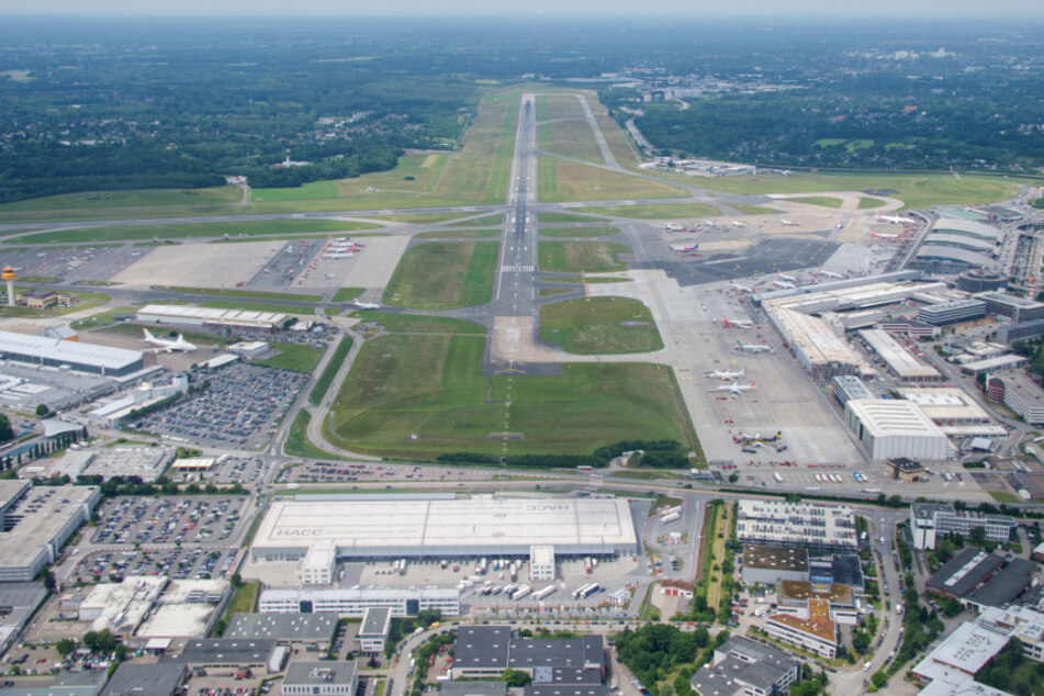 Der Flughafen Hamburg kann ausgebaut werden. (Archivbild)