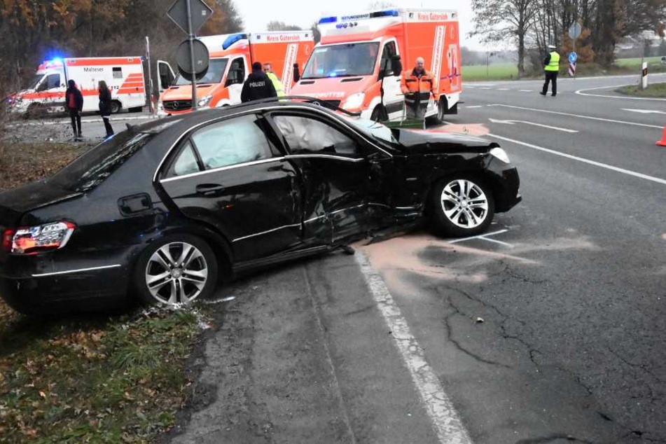 Rettungswagen aus Harsewinkel, Gütersloh und Steinhagen wurden gerufen.