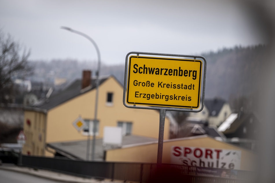 In Schwarzenberg (Erzgebirge) kommen Ungeimpfte trotz 2G-Regel weiterhin in den Baumarkt. Das zeigt eine Reportage von "Stern TV".
