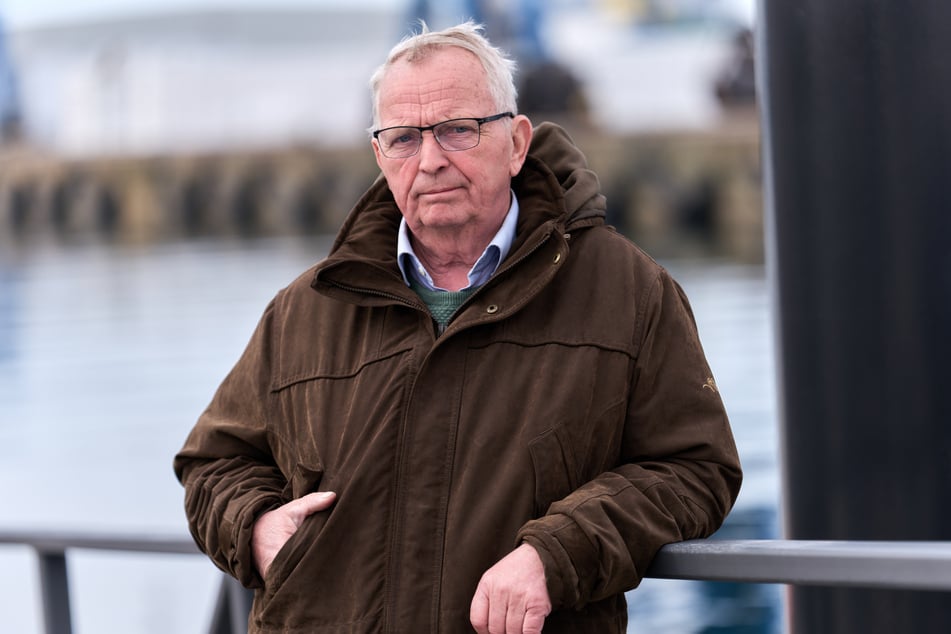 Umweltminister Till Backhaus (SPD) ist auch am Dienstag vor Ort. (Archivfoto)