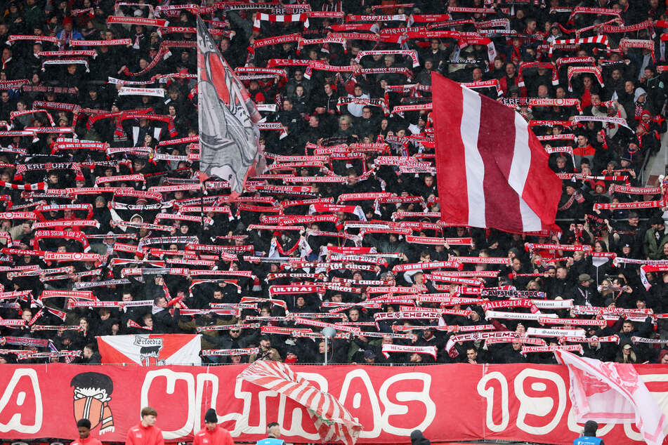 Die meisten Zuschauer kommen in dieser Saison zu den Spielen von Rot-Weiß Erfurt. 7926 Fans sind es im Schnitt im Steigerwaldstadion.