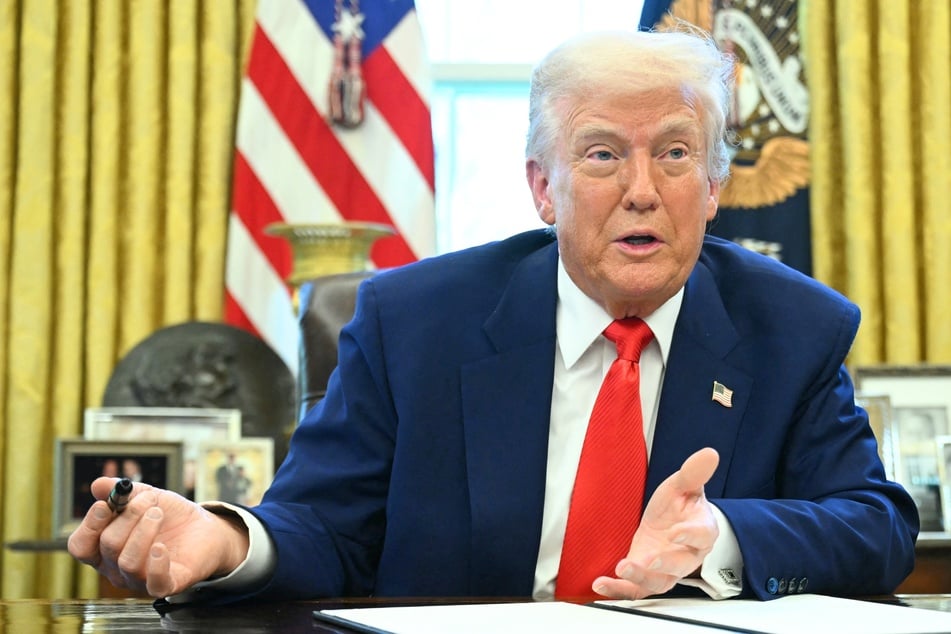 Trump defends his birthday military parade: "Peanuts compared to the value!"