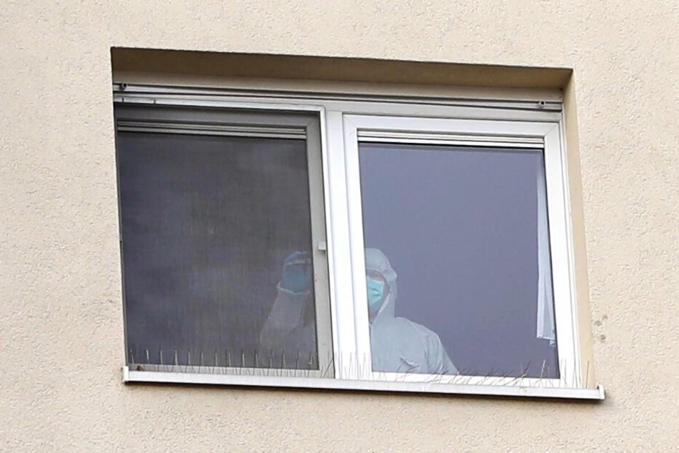 Aus dem Fenster des dritten Stocks stürzte der Mann. (Symbolbild)