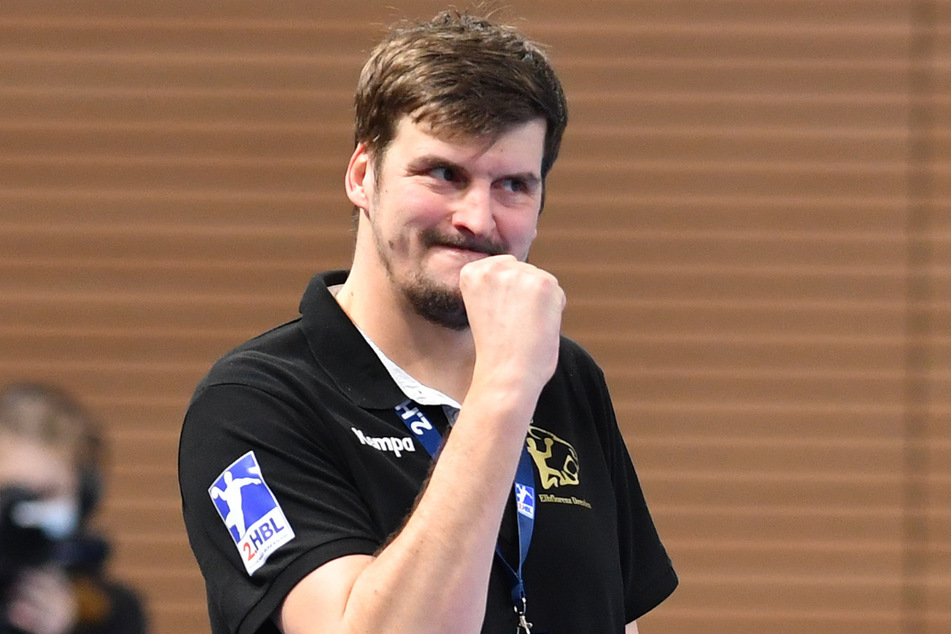 HCE-Coach Rico Göde fordert gegen TuS Kampf und Leidenschaft, damit er morgen die Siegerfaust ballen kann.