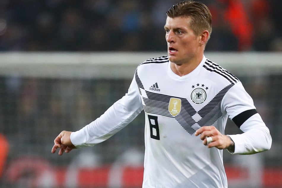 Toni Kroos (28) im Trikot der deutschen Fußball-Nationalmannschaft.