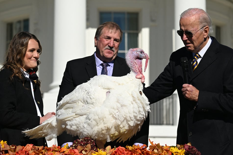 President Joe Biden (r) pardoned two turkeys during the traditional ceremony on Monday.